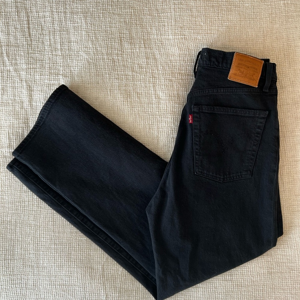 Levi's Women's Dark Straight Leg Jeans